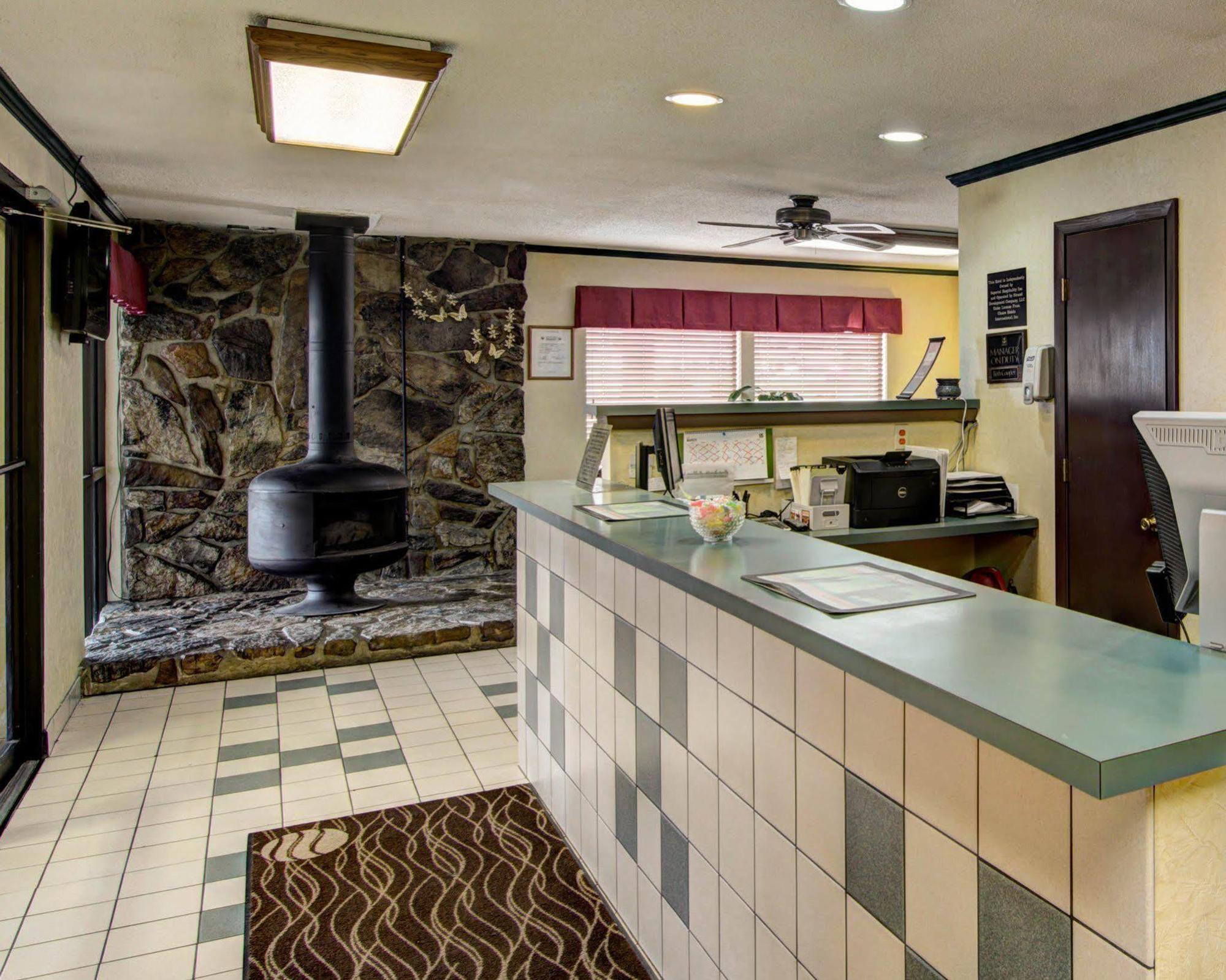 Quality Inn Princeton Exterior photo